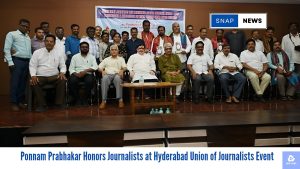 Ponnam Prabhakar Honors Journalists at Hyderabad Union of Journalists Event