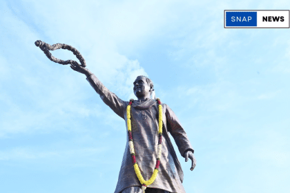 Statue of Rajiv Gandhi Unveiled in Front of Telangana Secretariat Amid Protests