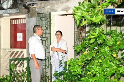 Chief Minister Hon'ble Mamata Banerjee with administration waiting for JuniorDoctors.