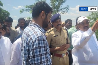 Minister Thummala Nageswara Rao Reviews Flood Situation as Godavari Recedes at Bhadrachalam