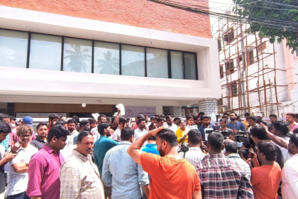 Group 1 aspirants protesting against TGPSC at Ashok Nagar in Telangana